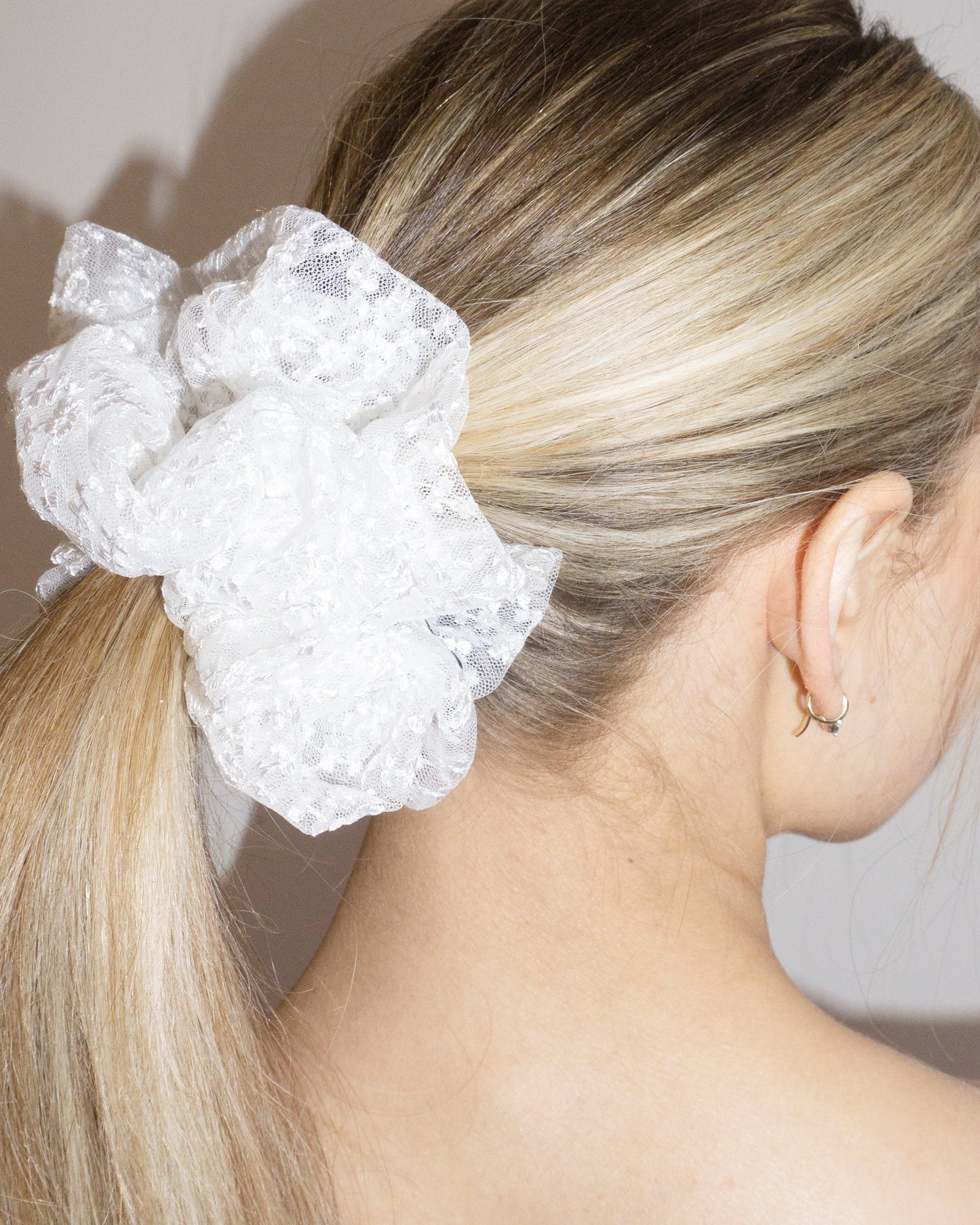 Acco Lace