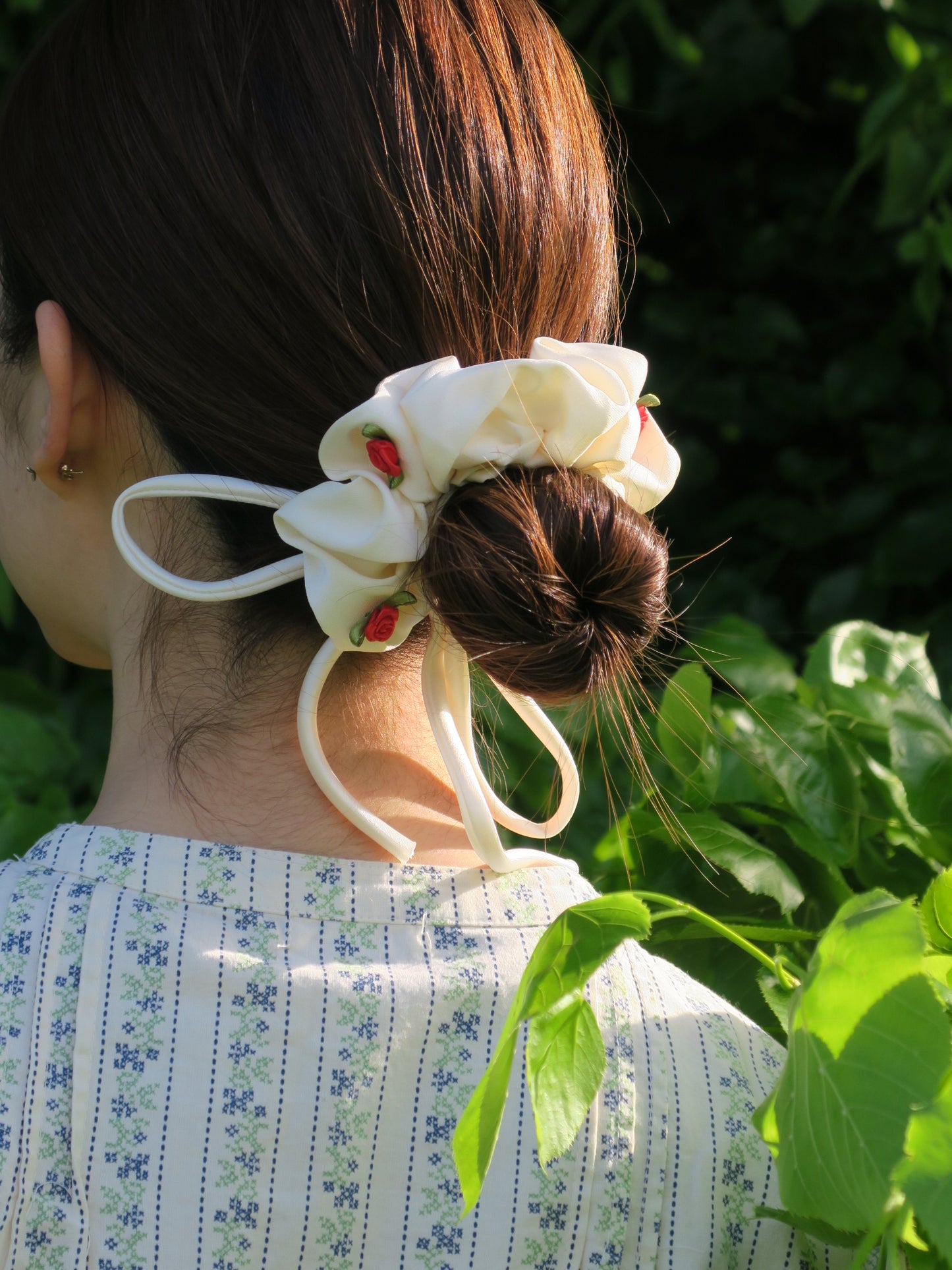 Roses Bow Scrunchies